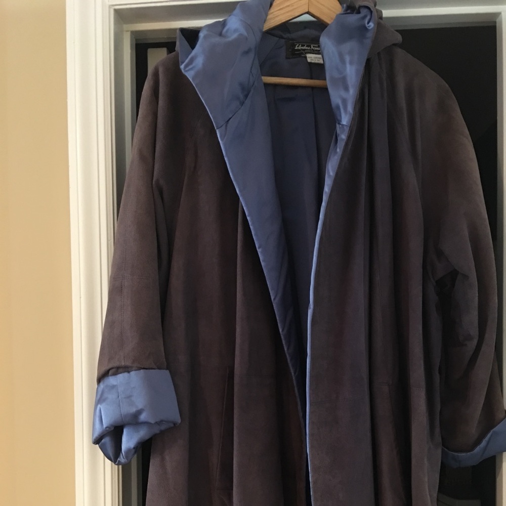 Luxurious, Classic Salvatore Ferragamo Cape